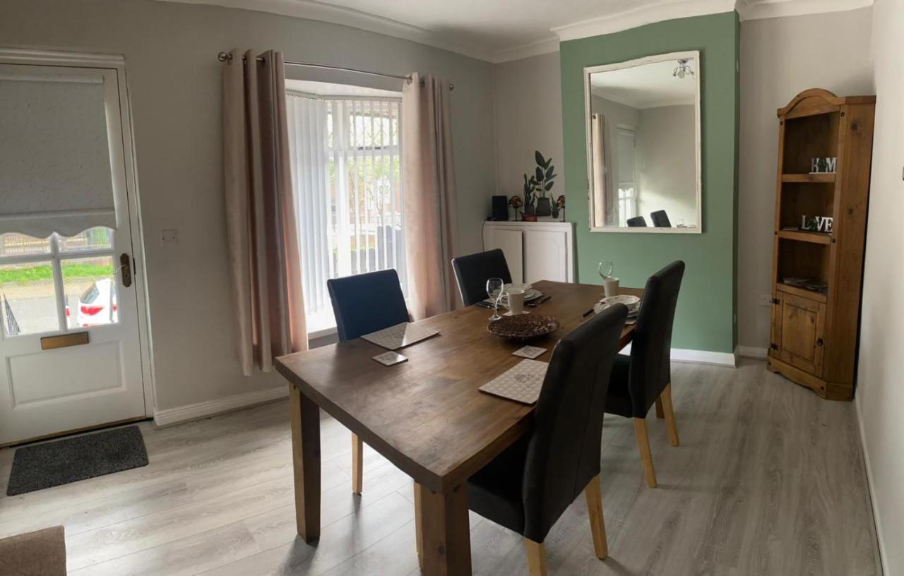 Mairead - Cosy Property In Gaeltacht Quarter Belfast Dış mekan fotoğraf