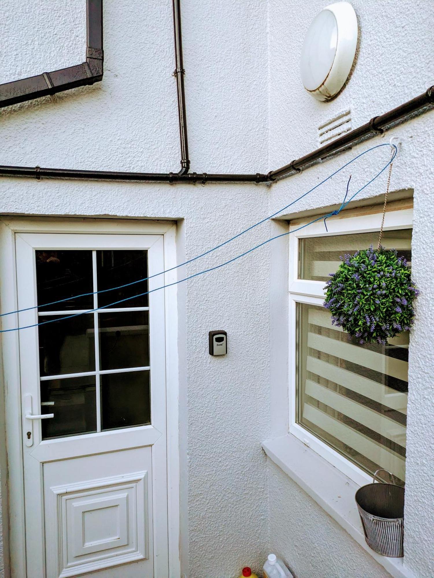 Mairead - Cosy Property In Gaeltacht Quarter Belfast Dış mekan fotoğraf